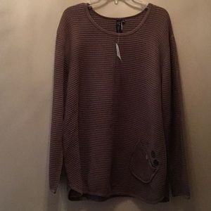 Waffle-like material casual top NWT Size XL